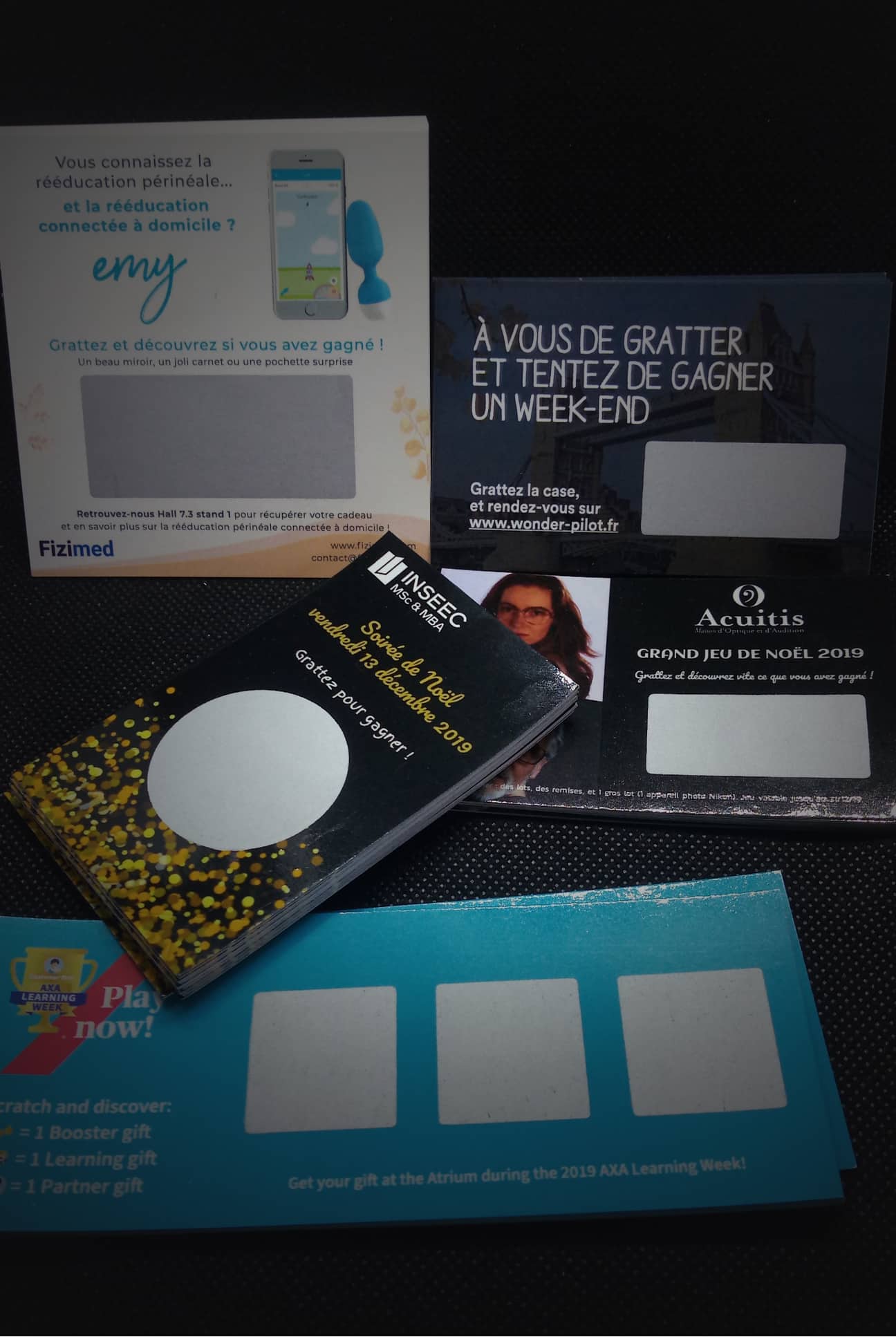 Le ticket à gratter personnalisé est un outil de communication extrêmement prisé par de nombreuses entreprises, car il offre de nombreux avantages. Ce système de jeu va permettre à la fois de séduire une nouvelle clientèle, d’améliorer son image de marque, de faire connaitre son offre et d’exercer une présence au sein d’un lieu ou d’un événement de façon différente et à moindre coût, il est donc très intéressant d’opter pour le ticket à gratter personnalisé. Le ticket à gratter personnalisé est un outil de communication extrêmement prisé par de nombreuses entreprises, car il offre de nombreux avantages. Ce système de jeu va permettre à la fois de séduire une nouvelle clientèle, d’améliorer son image de marque, de faire connaitre son offre et d’exercer une présence au sein d’un lieu ou d’un événement de façon différente et à moindre coût, il est donc très intéressant d’opter pour le ticket à gratter personnalisé.