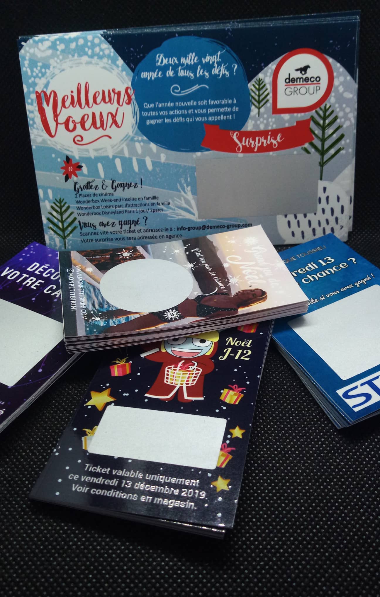 En discothèque, les animations ne manquent pas pour séduire et proposer de nouvelles activités à celles et ceux venus passer du bon temps, rire, danser et s’amuser. Ces lieux seront l’endroit idéal pour mettre en place une opération promotionnelle à moindre coût dans la mesure ou le public qui fréquente l’établissement correspondra à sa cible. Ainsi, organiser un partenariat avec une discothèque pour proposer une animation ludique et amusante par le biais de tickets à gratter sera un excellent moyen de se faire connaitre dans une ambiance survoltée ! En discothèque, les animations ne manquent pas pour séduire et proposer de nouvelles activités à celles et ceux venus passer du bon temps, rire, danser et s’amuser. Ces lieux seront l’endroit idéal pour mettre en place une opération promotionnelle à moindre coût dans la mesure ou le public qui fréquente l’établissement correspondra à sa cible. Ainsi, organiser un partenariat avec une discothèque pour proposer une animation ludique et amusante par le biais de tickets à gratter sera un excellent moyen de se faire connaitre dans une ambiance survoltée !