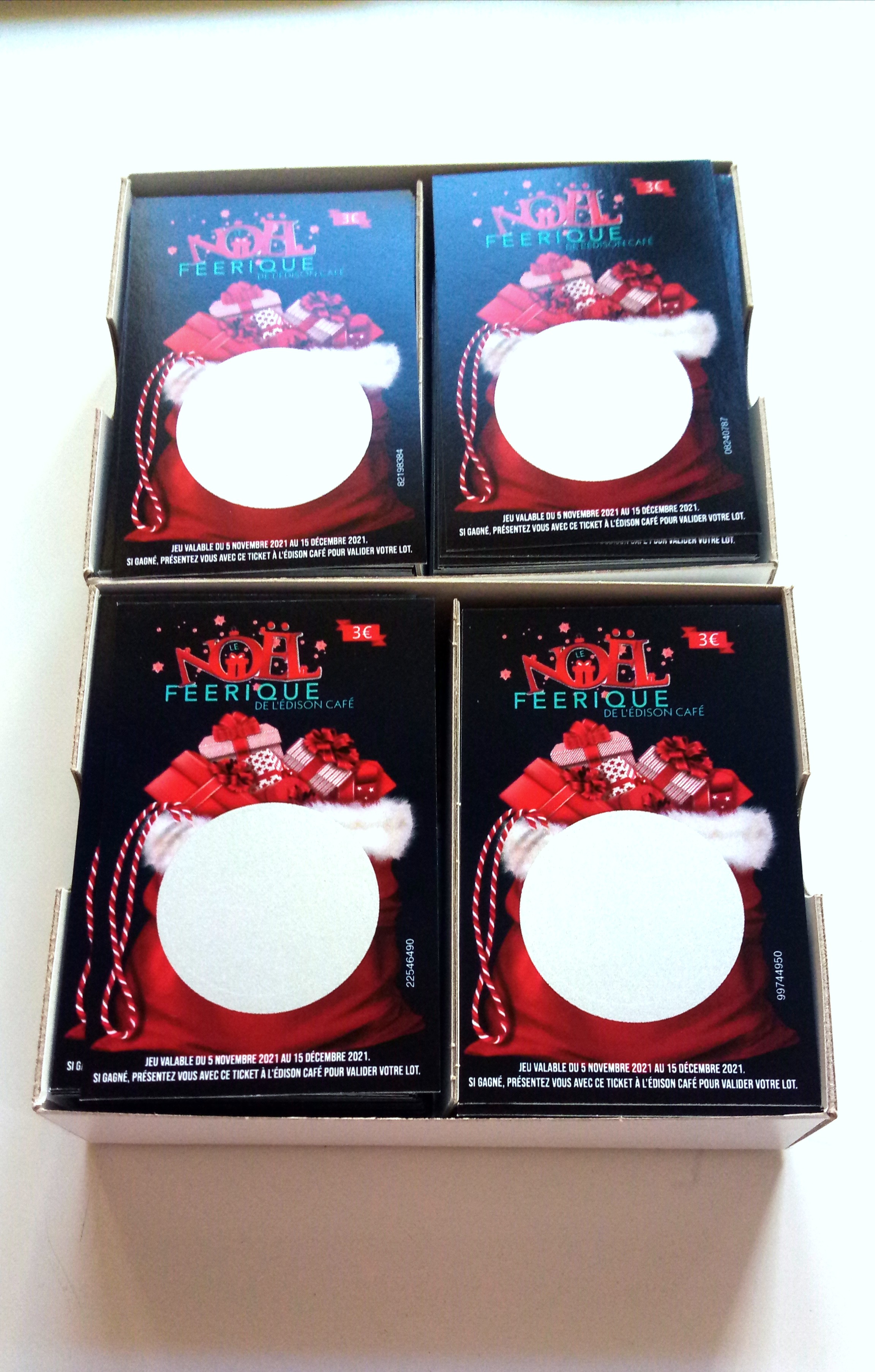 La période des fêtes peut constituer le moment idéal pour les entreprises d’organiser un séminaire. Que ce soit pour relâcher la pression, pour proposer un moment plus détendu à ses collaborateurs, ou tout simplement pour marquer le coup, le séminaire d’entreprise a l’avantage de resserrer les liens. Lorsqu’il est utilisé de manière stratégique, le ticket à gratter peut constituer un véritable atout pendant votre séminaire d’entreprise de fin d’année. La période des fêtes peut constituer le moment idéal pour les entreprises d’organiser un séminaire. Que ce soit pour relâcher la pression, pour proposer un moment plus détendu à ses collaborateurs, ou tout simplement pour marquer le coup, le séminaire d’entreprise a l’avantage de resserrer les liens. Lorsqu’il est utilisé de manière stratégique, le ticket à gratter peut constituer un véritable atout pendant votre séminaire d’entreprise de fin d’année.