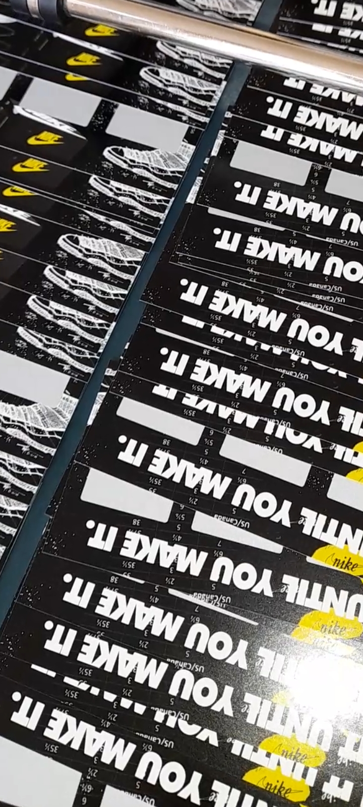 Ce ne sont pas les outils de communication qui manquent lorsque l’on est une entreprise. De plus en plus d’entre elles choisissent d’utiliser le jeu à gratter pour booster leurs animations commerciales. Pourquoi cette stratégie a-t-elle tendance à convaincre autant de sociétés ? C’est tout simplement parce que le jeu à gratter a largement fait ses preuves. Il s’agit d’une idée originale, certes, mais surtout très efficace pour fidéliser ses clients et en trouver de nouveaux. Que ce soit en magasin ou ailleurs, la carte à gratter mérite entièrement sa place au sein de votre événement. Quelles sont les bonnes raisons de l’utiliser, et comment le faire au mieux ? Ce ne sont pas les outils de communication qui manquent lorsque l’on est une entreprise. De plus en plus d’entre elles choisissent d’utiliser le jeu à gratter pour booster leurs animations commerciales. Pourquoi cette stratégie a-t-elle tendance à convaincre autant de sociétés ? C’est tout simplement parce que le jeu à gratter a largement fait ses preuves. Il s’agit d’une idée originale, certes, mais surtout très efficace pour fidéliser ses clients et en trouver de nouveaux. Que ce soit en magasin ou ailleurs, la carte à gratter mérite entièrement sa place au sein de votre événement. Quelles sont les bonnes raisons de l’utiliser, et comment le faire au mieux ?