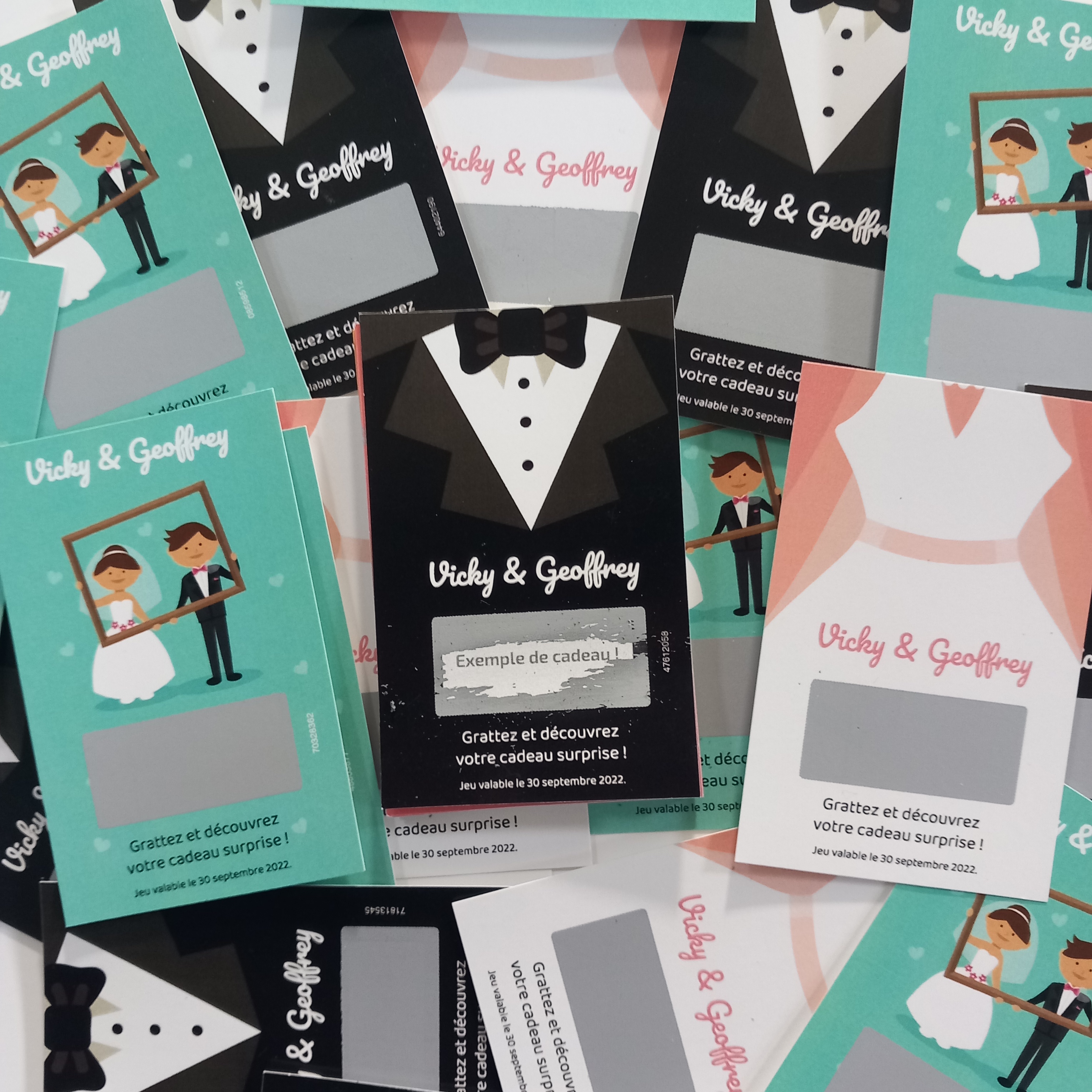 Les jeux à gratter de mariage sont une manière amusante et unique de célébrer une union. Ils ajoutent une touche festive et interactive aux fêtes de mariage tout en encourageant les invités à participer et à se sentir impliqués. Utilisé comme divertissement additionnel ou comme prix pour un concours ou une loterie, c’est un moyen populaire de rendre le mariage mémorable. Si vous voulez offrir une touche d’originalité supplémentaire à votre soirée de mariage, cet article est fait pour vous ! Les jeux à gratter de mariage sont une manière amusante et unique de célébrer une union. Ils ajoutent une touche festive et interactive aux fêtes de mariage tout en encourageant les invités à participer et à se sentir impliqués. Utilisé comme divertissement additionnel ou comme prix pour un concours ou une loterie, c’est un moyen populaire de rendre le mariage mémorable. Si vous voulez offrir une touche d’originalité supplémentaire à votre soirée de mariage, cet article est fait pour vous !